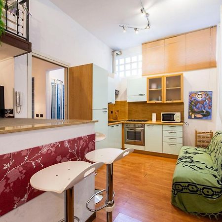 Extensive Terrace Navigli Toy Artistic Apartment Milano Exteriör bild