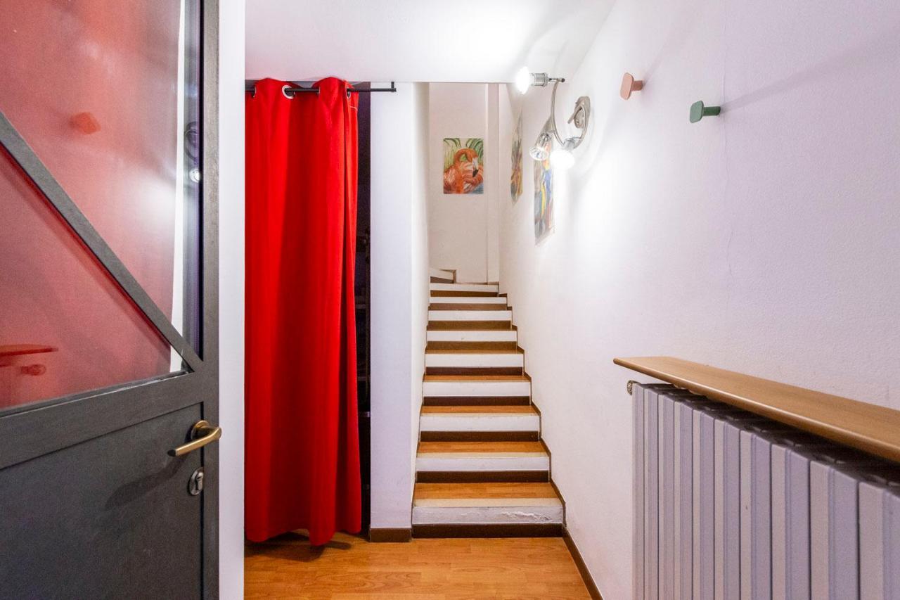 Extensive Terrace Navigli Toy Artistic Apartment Milano Exteriör bild