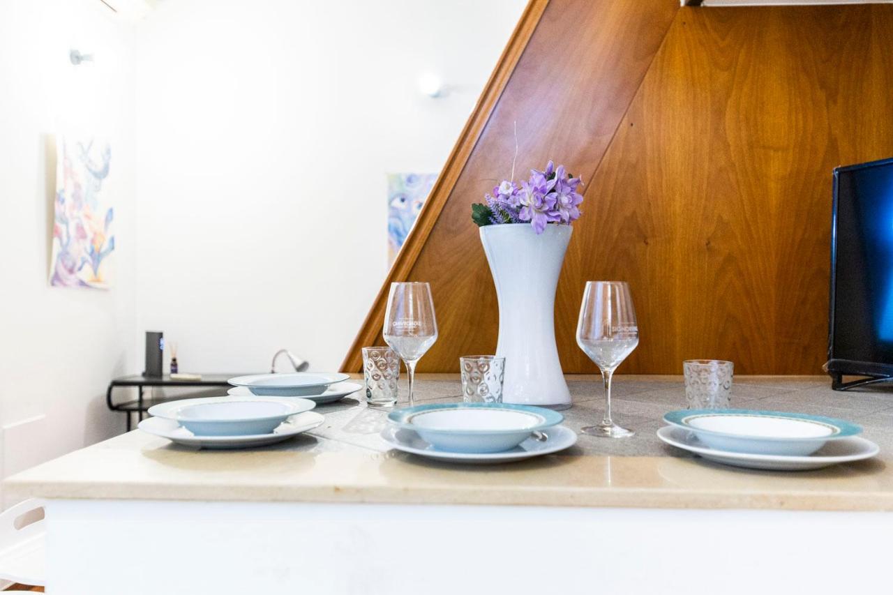 Extensive Terrace Navigli Toy Artistic Apartment Milano Exteriör bild