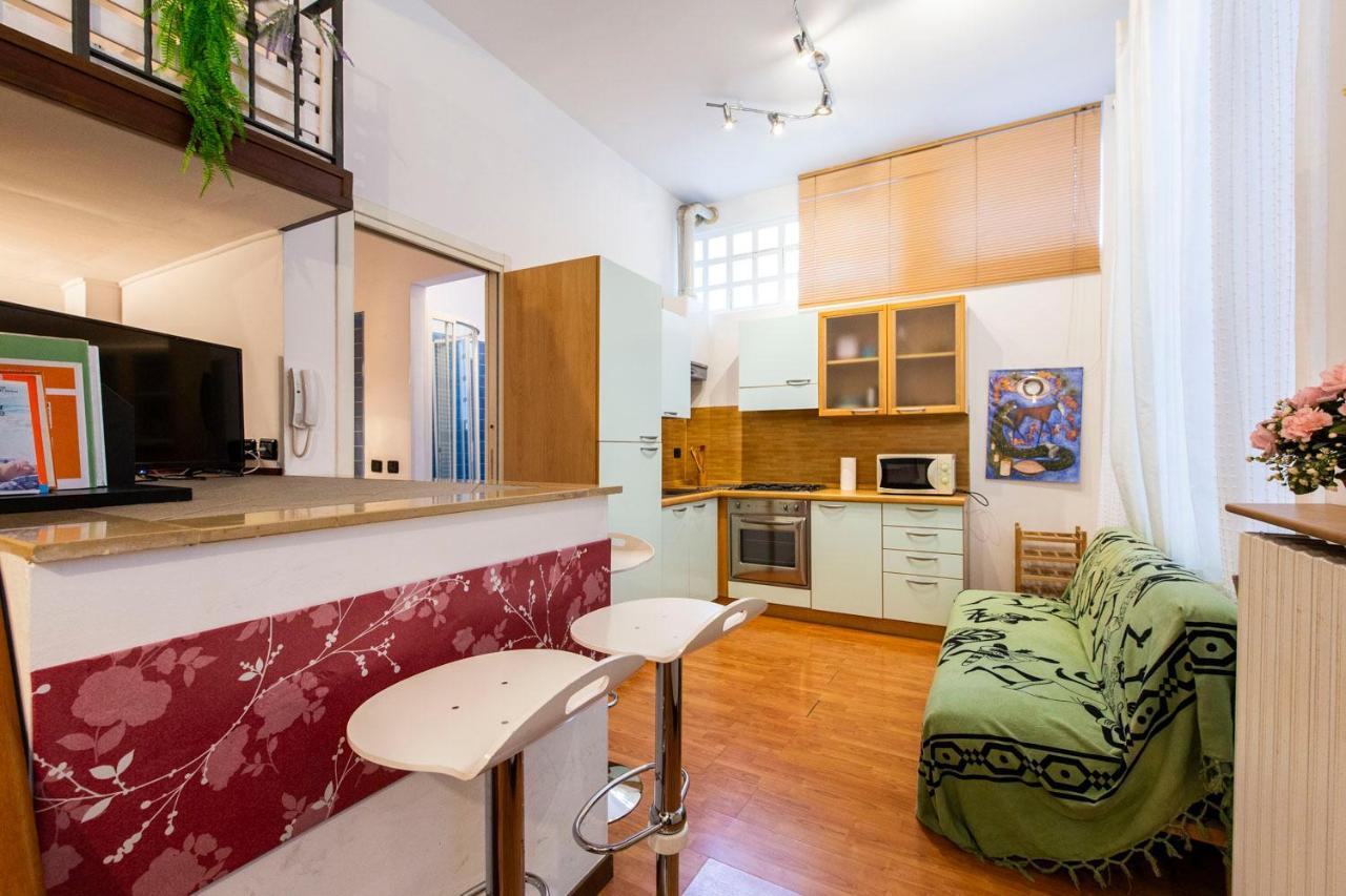 Extensive Terrace Navigli Toy Artistic Apartment Milano Exteriör bild